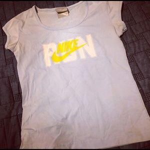 Nike🏃🏼‍♀️Scoop neck, Fitted Top
